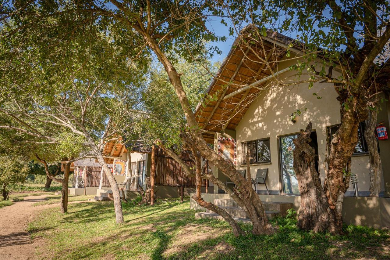 Umkumbe Safari Lodge Riverside Skukuza Exterior foto